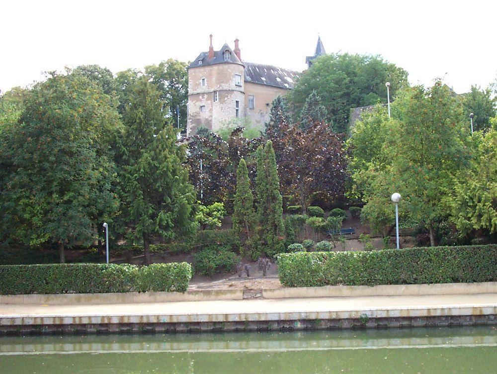 Logis Hôtel Central Montargis Buitenkant foto