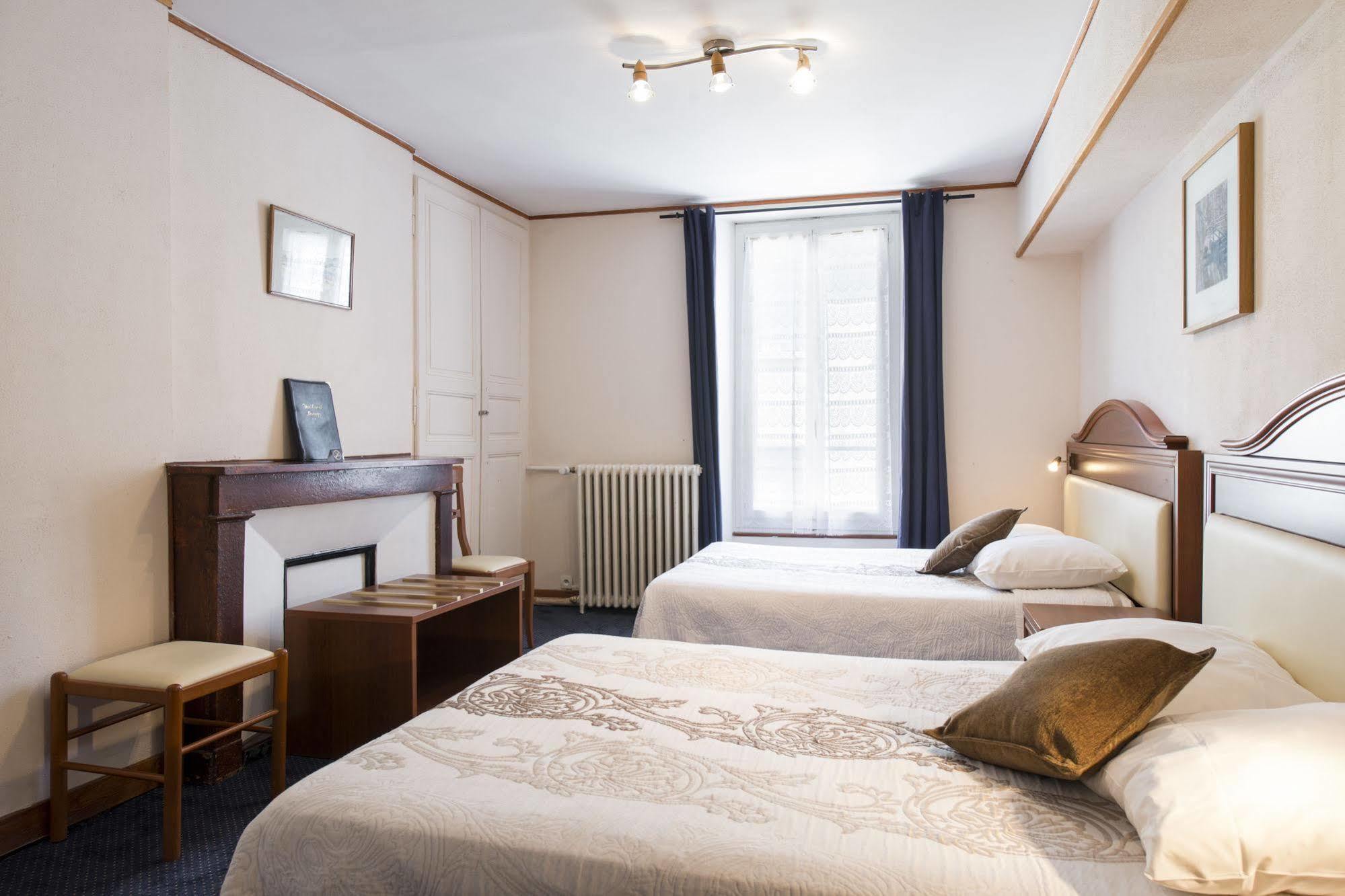Logis Hôtel Central Montargis Buitenkant foto