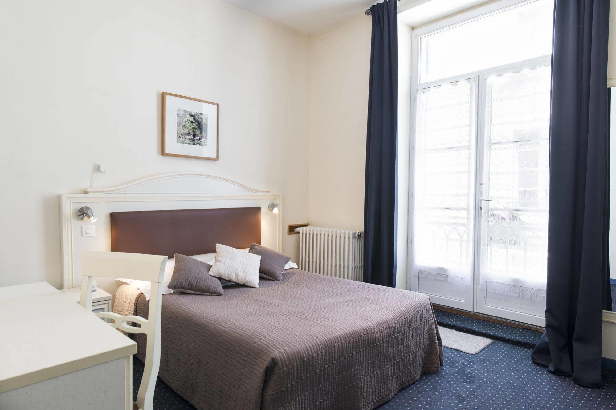 Logis Hôtel Central Montargis Buitenkant foto
